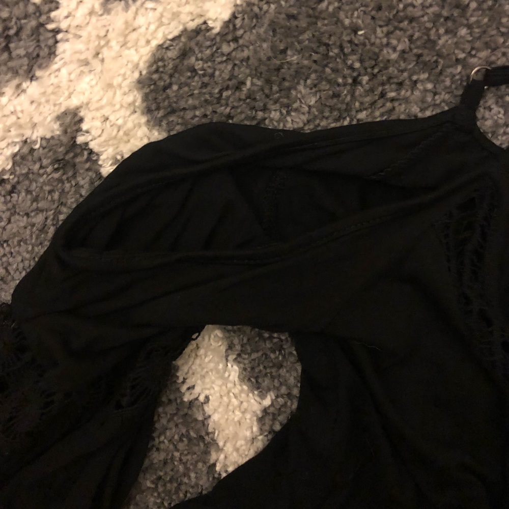 Cold Shoulder Blouse - Picture 5 of 6